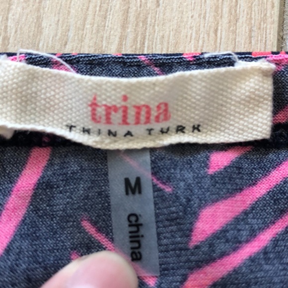 Trina Turk Merci Off The Shoulder Dress in Multi Size M - Picture 4 of 10